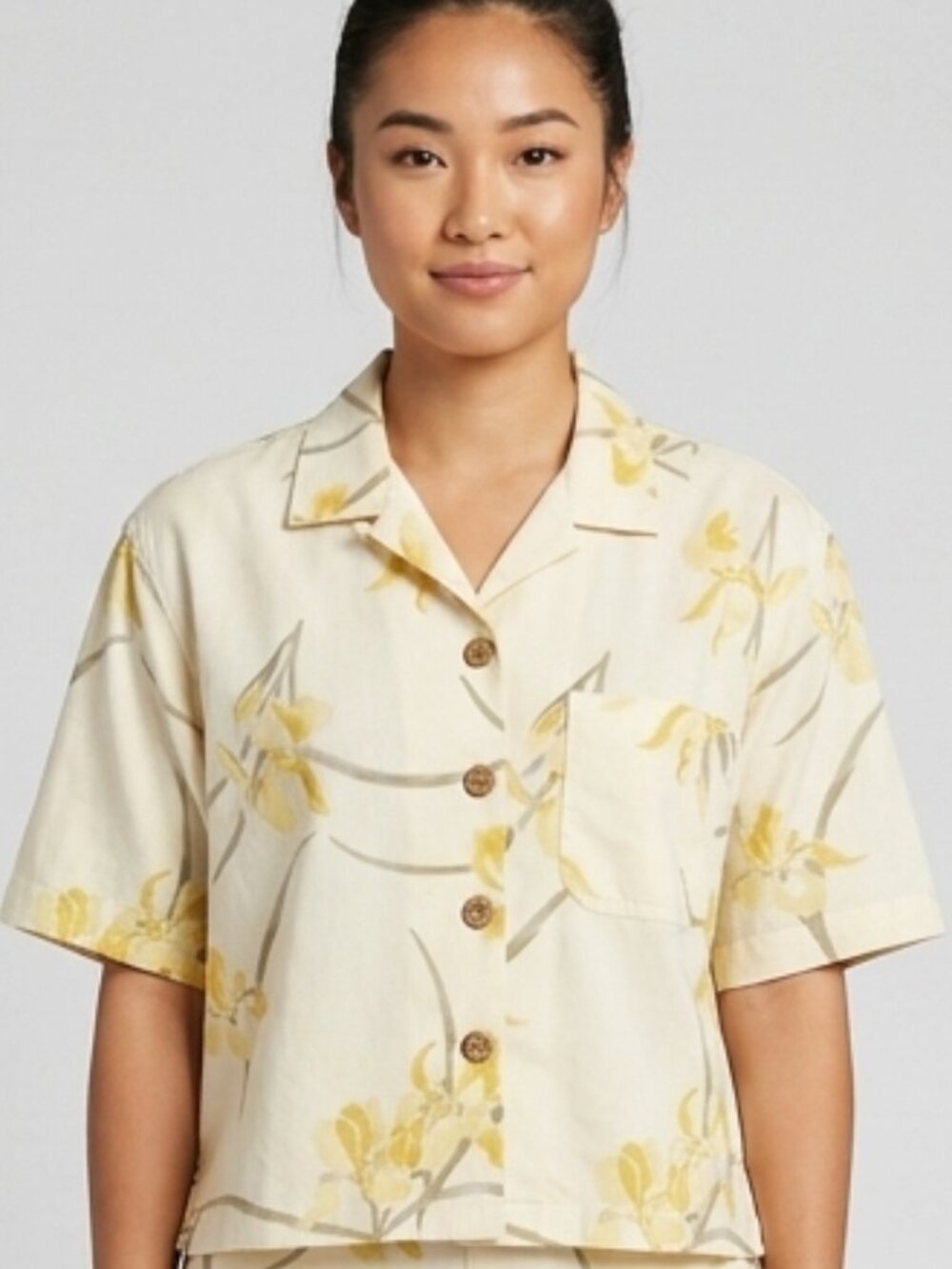 Tommy Bahama 100% Silk Floral Short Polo Button Down Crop Hawaii M Butter Yellow